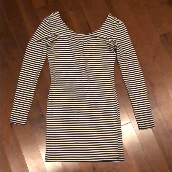 Horizontal black striped dress - Picture 3 of 4